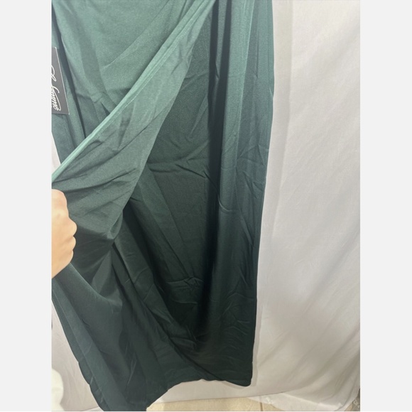NWT‎ $365 La Femme [SZ 14 ] Surplice Off the Shoulder Column Gown Emerald green - Picture 6 of 14